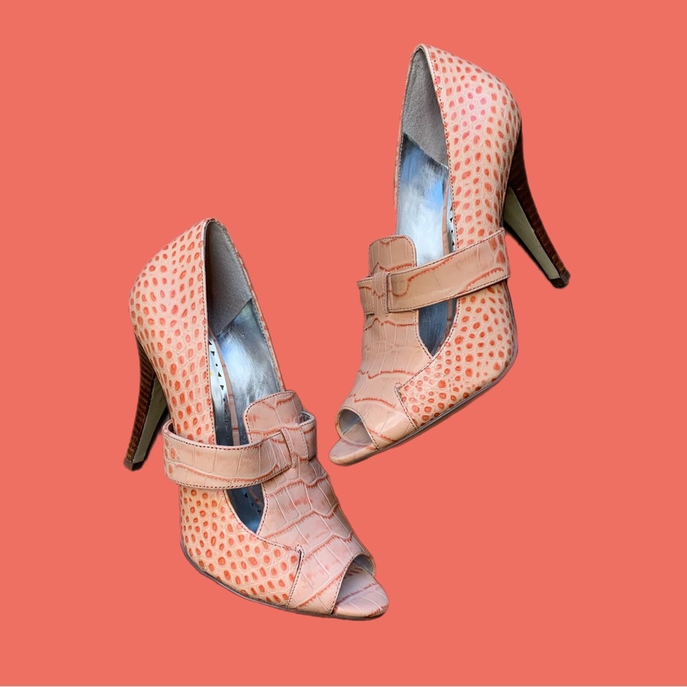 BCBG "Lady" Coral Peach Alligator/Crocodile Open Toe Stiletto Heels Size 6.5